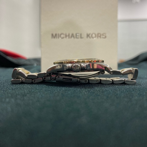 MICHAEL KORS MINI KENLY 2 TONE WATCH - Picture 3 of 9